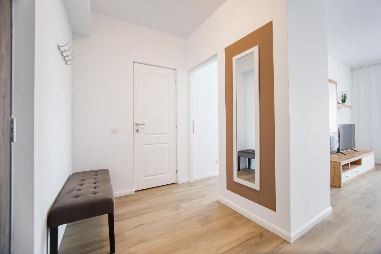 Trio Orange Apartment Oradea Luaran gambar
