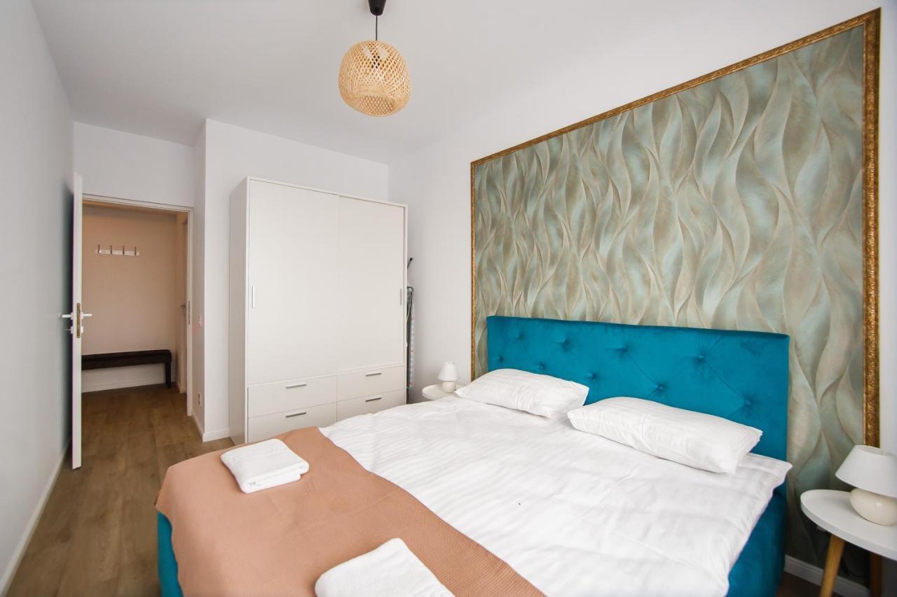 Trio Orange Apartment Oradea Luaran gambar