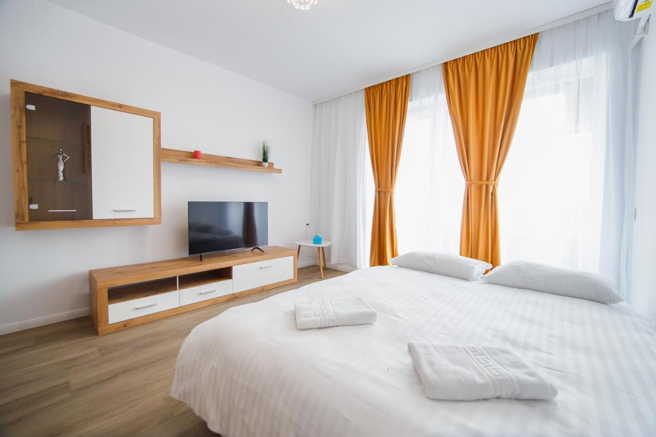 Trio Orange Apartment Oradea Luaran gambar